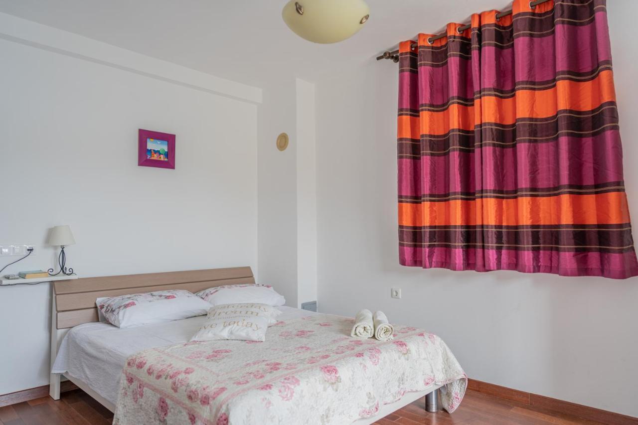 Guesthouse Kamarin 포메나 외부 사진