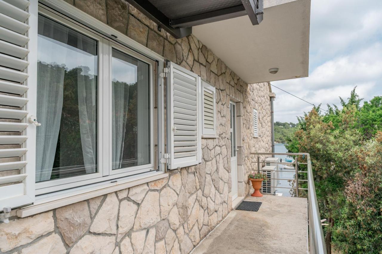 Guesthouse Kamarin 포메나 외부 사진