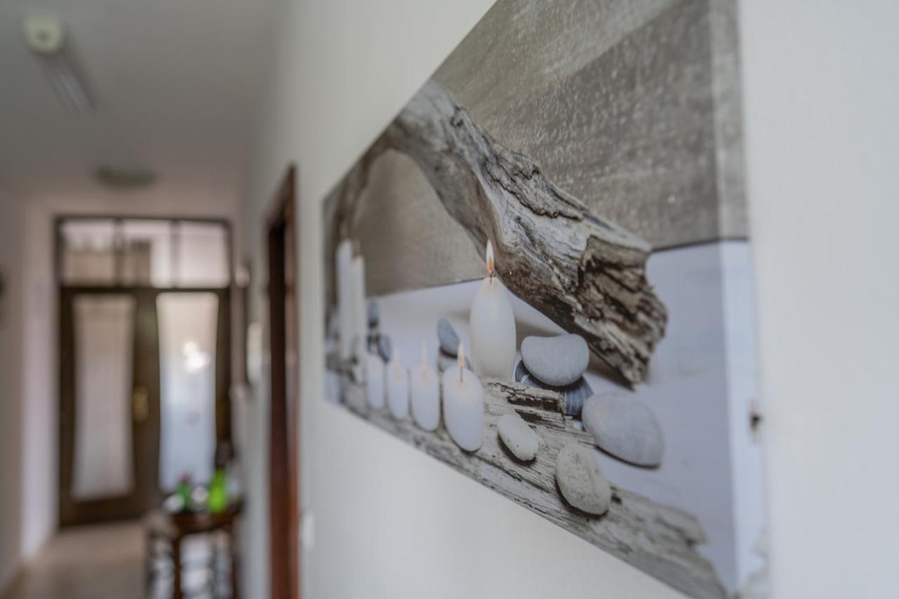 Guesthouse Kamarin 포메나 외부 사진